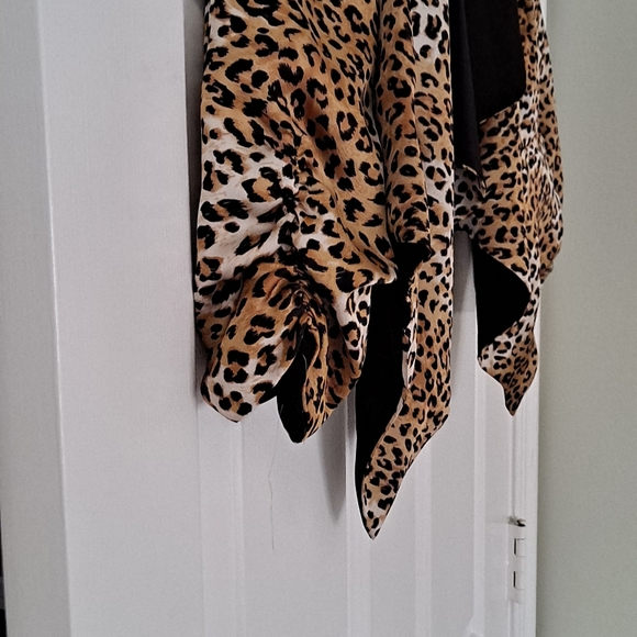 top/accessories - Picture 2 of 5